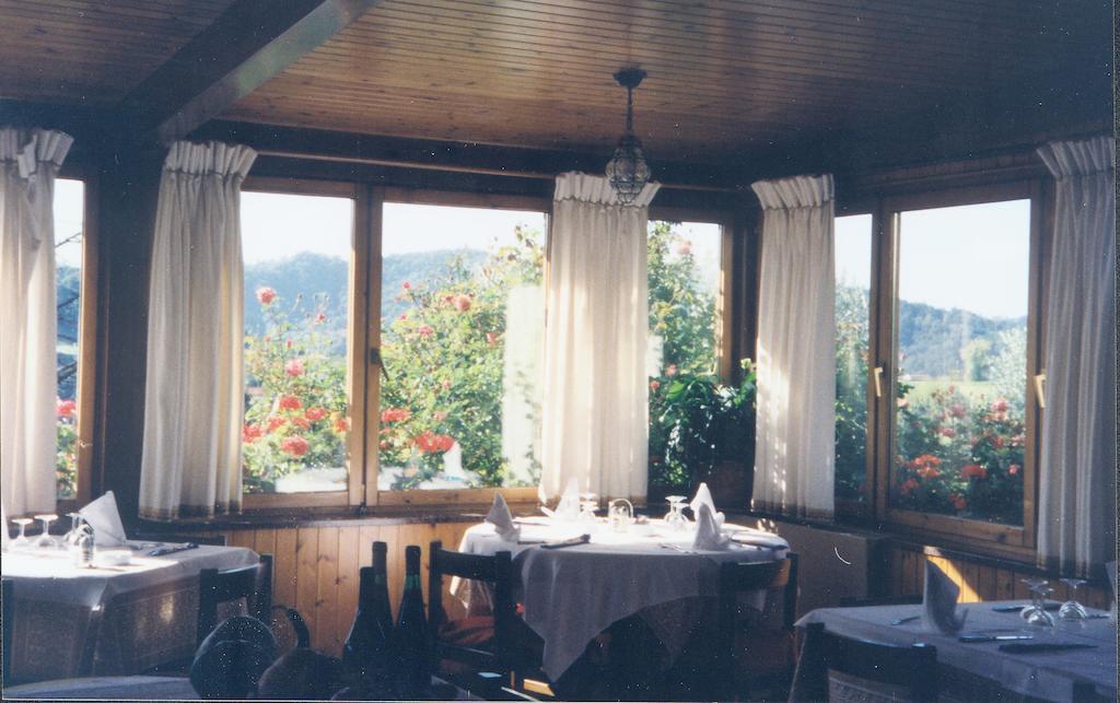 Albergo Ristorante Ai Pini Tarzo Exterior photo
